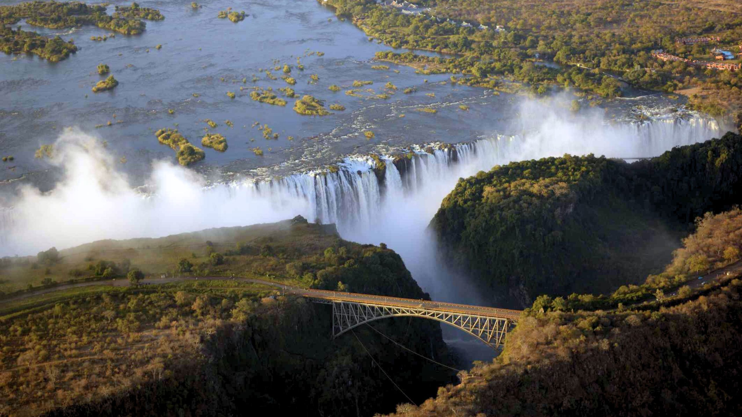 Victoria Falls, Zambia and Zimbabwe Specialized Destinations in Roof of Africa Tours